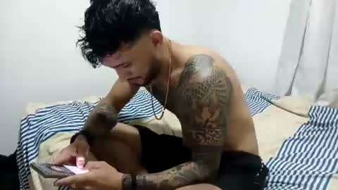 frankdanielsmolano online show from June 20, 3:42 am