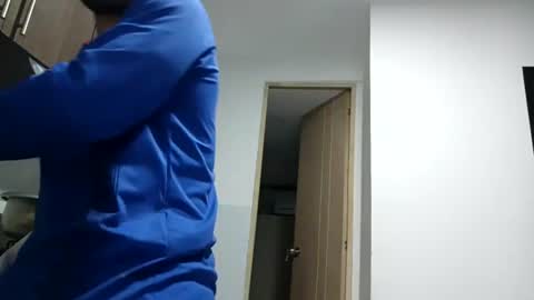 frankdanielsmolano online show from June 24, 4:22 am