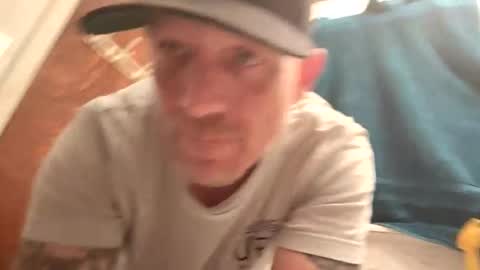 Famous Blue Eyes online show from May 13, 7:39 am