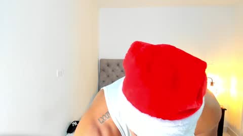 Snapshot of frankmyles01 chatting on December 13, 11:28 pm frank online show from December 13, 11:28 pm