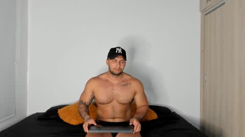 Snapshot of frankmyles01 chatting on January 30, 10:08 pm frank online show from January 30, 10:08 pm