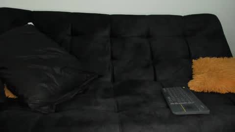 Snapshot of frankmyles01 chatting on February 27, 12:54 am frank online show from February 27, 12:54 am