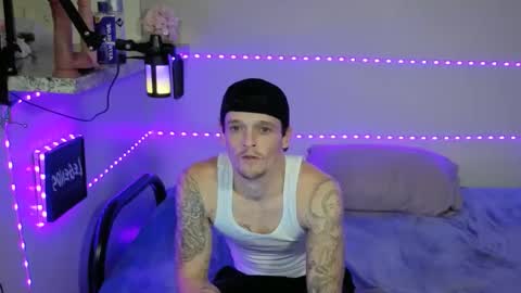 Snapshot of frankoafterdark chatting on September 14, 1:16 am Franco online show from September 14, 1:16 am