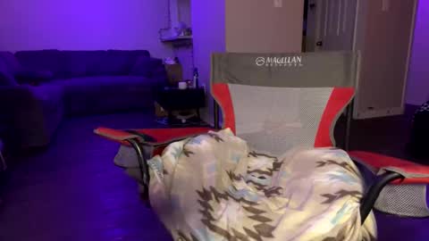 Snapshot of frankoafterdark chatting on March 20, 6:18 am Franco online show from March 20, 6:18 am