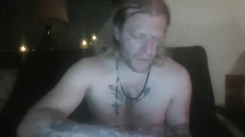 Snapshot of frankyb0yforeal chatting on February 11, 8:41 am frankyb0yforeal online show from February 11, 8:41 am