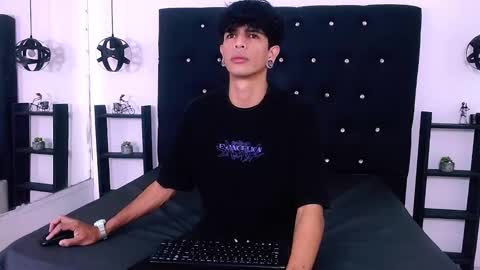 Snapshot of franvill_trato chatting on November 7, 12:16 pm Franvill trato online show from November 7, 12:16 pm