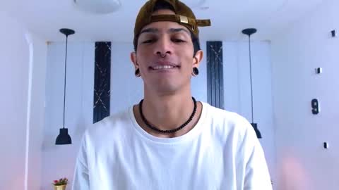 Snapshot of franvill_trato chatting on November 28, 7:05 pm Franvill trato online show from November 28, 7:05 pm