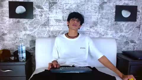 Snapshot of franvill_trato chatting on December 15, 7:29 pm Franvill trato online show from December 15, 7:29 pm