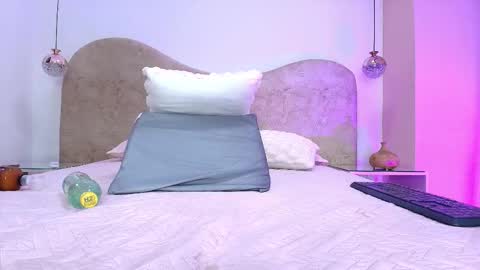 FRANYELY online show from November 13, 7:24 pm