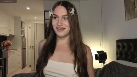 Snapshot of franzeva chatting on June 10, 11:31 am I am franzeva online show from June 10, 11:31 am