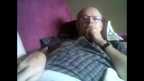 Snapshot of franznaked chatting on October 19, 1:23 pm Frantz online show from October 19, 1:23 pm