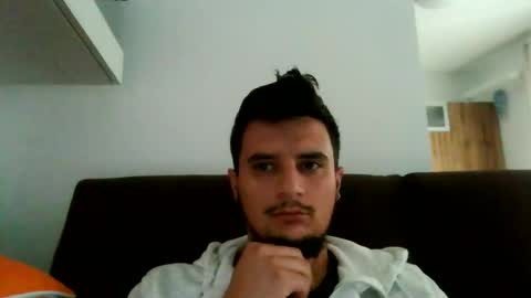 Snapshot of fraromeo2 chatting on October 14, 12:28 pm fraromeo2 online show from October 14, 12:28 pm