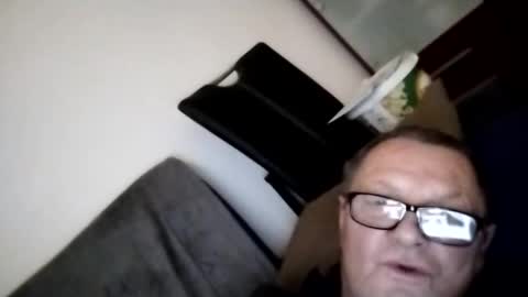 Snapshot of frauenfeind1 chatting on December 26, 11:32 am Wolfi online show from December 26, 11:32 am