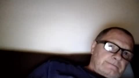 Snapshot of frauenfeind1 chatting on October 19, 6:25 am Wolfi online show from October 19, 6:25 am