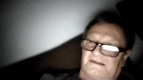 Snapshot of frauenfeind1 chatting on December 14, 5:13 am Wolfi online show from December 14, 5:13 am