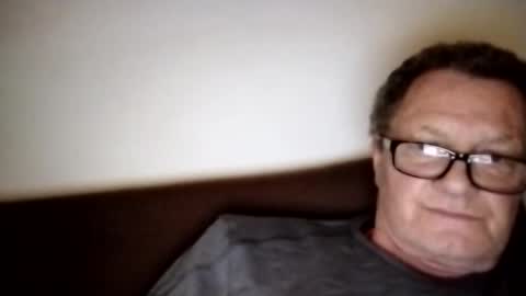 Snapshot of frauenfeind1 chatting on December 21, 1:07 pm Wolfi online show from December 21, 1:07 pm