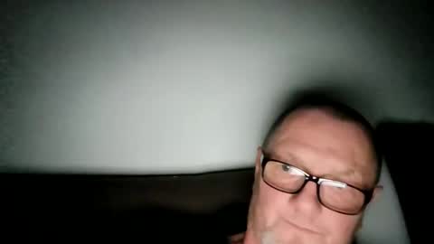 Snapshot of frauenfeind1 chatting on March 6, 5:04 am Wolfi online show from March 6, 5:04 am