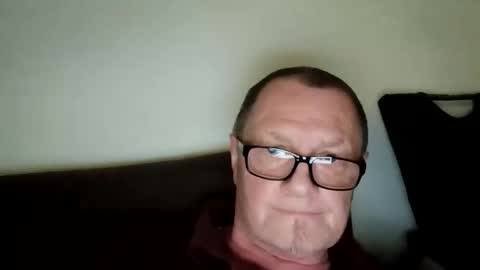 Snapshot of frauenfeind1 chatting on March 24, 3:28 pm Wolfi online show from March 24, 3:28 pm