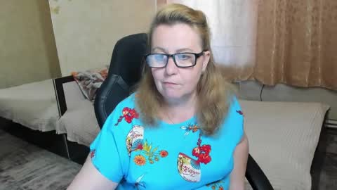 FrauMartha online show from May 2, 12:54 pm