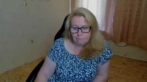 Snapshot of fraumartha chatting on July 5, 12:45 pm FrauMartha online show from July 5, 12:45 pm