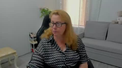 Snapshot of fraumartha chatting on July 11, 1:25 pm FrauMartha online show from July 11, 1:25 pm