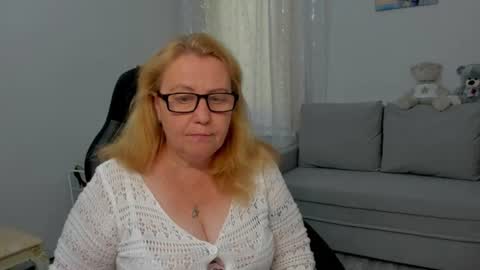 Snapshot of fraumartha chatting on July 17, 12:34 pm FrauMartha online show from July 17, 12:34 pm
