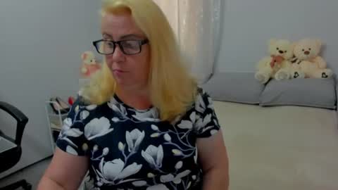 Snapshot of fraumartha chatting on July 30, 10:36 am FrauMartha online show from July 30, 10:36 am