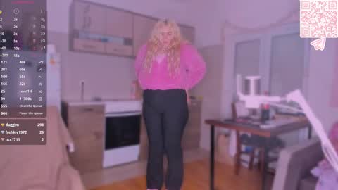 Snapshot of freakcute_friends chatting on February 7, 5:16 pm Alice online show from February 7, 5:16 pm