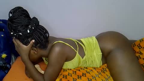 Snapshot of freakie_sissy chatting on October 1, 6:58 pm kiki online show from October 1, 6:58 pm