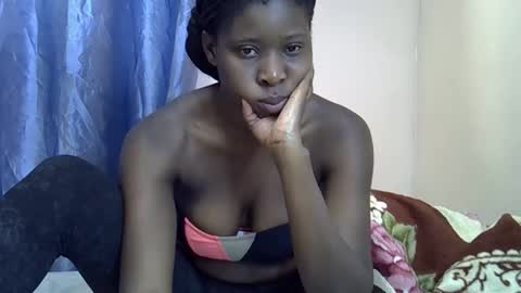 Snapshot of freakie_sissy chatting on October 12, 10:14 am kiki online show from October 12, 10:14 am