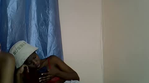 Snapshot of freakie_sissy chatting on October 29, 7:04 pm kiki online show from October 29, 7:04 pm