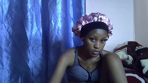 Snapshot of freakie_sissy chatting on November 6, 11:00 am kiki online show from November 6, 11:00 am