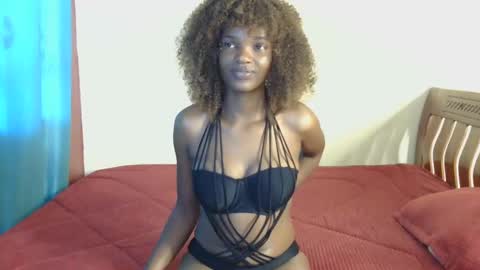 Snapshot of freakky_nessa chatting on February 1, 2:45 pm Nessa-Independent model online show from February 1, 2:45 pm