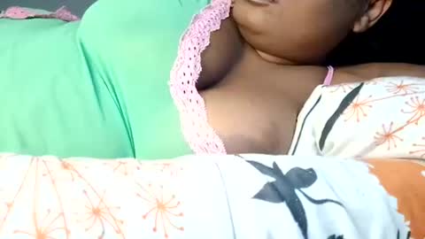 Snapshot of freaky08 chatting on December 2, 7:05 pm freaky08 online show from December 2, 7:05 pm