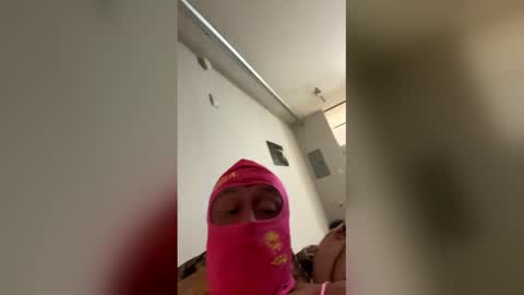 freakycouple online show from March 18, 7:55 am