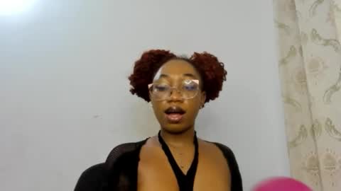 Snapshot of freaky_ebonygirl chatting on September 15, 5:24 pm Freaky ebonygirl online show from September 15, 5:24 pm
