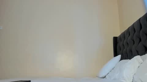 Snapshot of freaky_maria chatting on December 4, 10:13 am Maria online show from December 4, 10:13 am