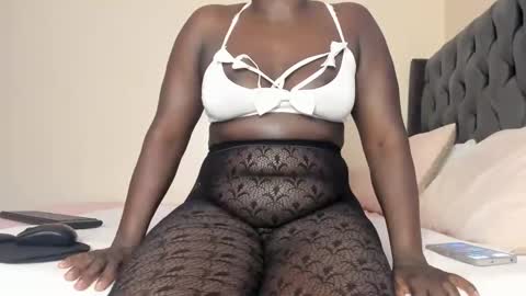 Snapshot of freaky_maria chatting on December 24, 10:22 am Maria online show from December 24, 10:22 am