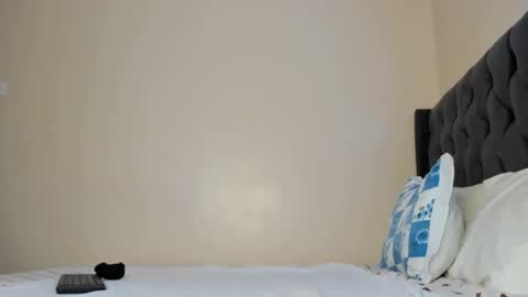 Snapshot of freaky_maria chatting on January 11, 9:26 am Maria online show from January 11, 9:26 am