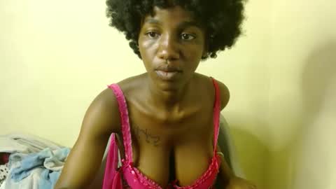 Snapshot of freaky_shamzzy chatting on November 17, 1:11 am shamika online show from November 17, 1:11 am