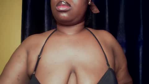 Snapshot of freaky_slut5 chatting on May 20, 4:40 am freaky slut5 online show from May 20, 4:40 am