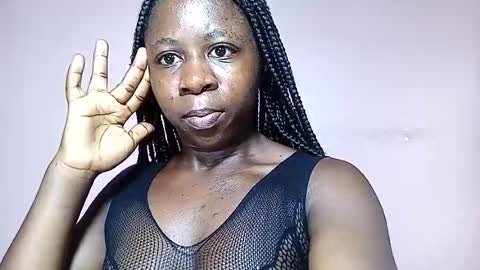 Snapshot of freakyebony1 chatting on June 19, 11:19 pm Frecky online show from June 19, 11:19 pm