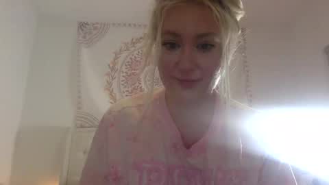 Snapshot of freakymadison chatting on May 8, 5:57 am freakymadison online show from May 8, 5:57 am