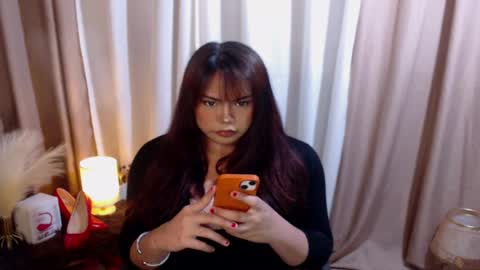 Snapshot of freakyzaecummerxxx chatting on April 28, 12:53 am Freakyzae online show from April 28, 12:53 am