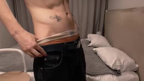 fredd_xanderrs online show from October 20, 6:19 pm