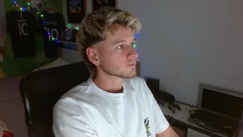 Frederick Perin online show from December 22, 9:12 pm