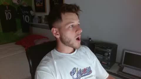 Snapshot of freddy_star chatting on June 18, 11:47 am Frederick Perin online show from June 18, 11:47 am