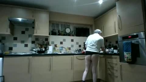 Snapshot of fredlittledick4 chatting on December 30, 8:25 pm Keith online show from December 30, 8:25 pm