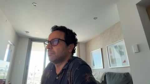 Snapshot of fredmarsone chatting on March 5, 5:14 am fredmarson online show from March 5, 5:14 am