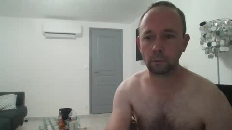 Snapshot of fredodu41 chatting on December 7, 9:33 pm fredodu41 online show from December 7, 9:33 pm